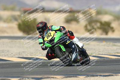 media/Nov-02-2025-CVMA (Sun) [[337aff29ab]]/Race 11-Amateur Supersport Open/